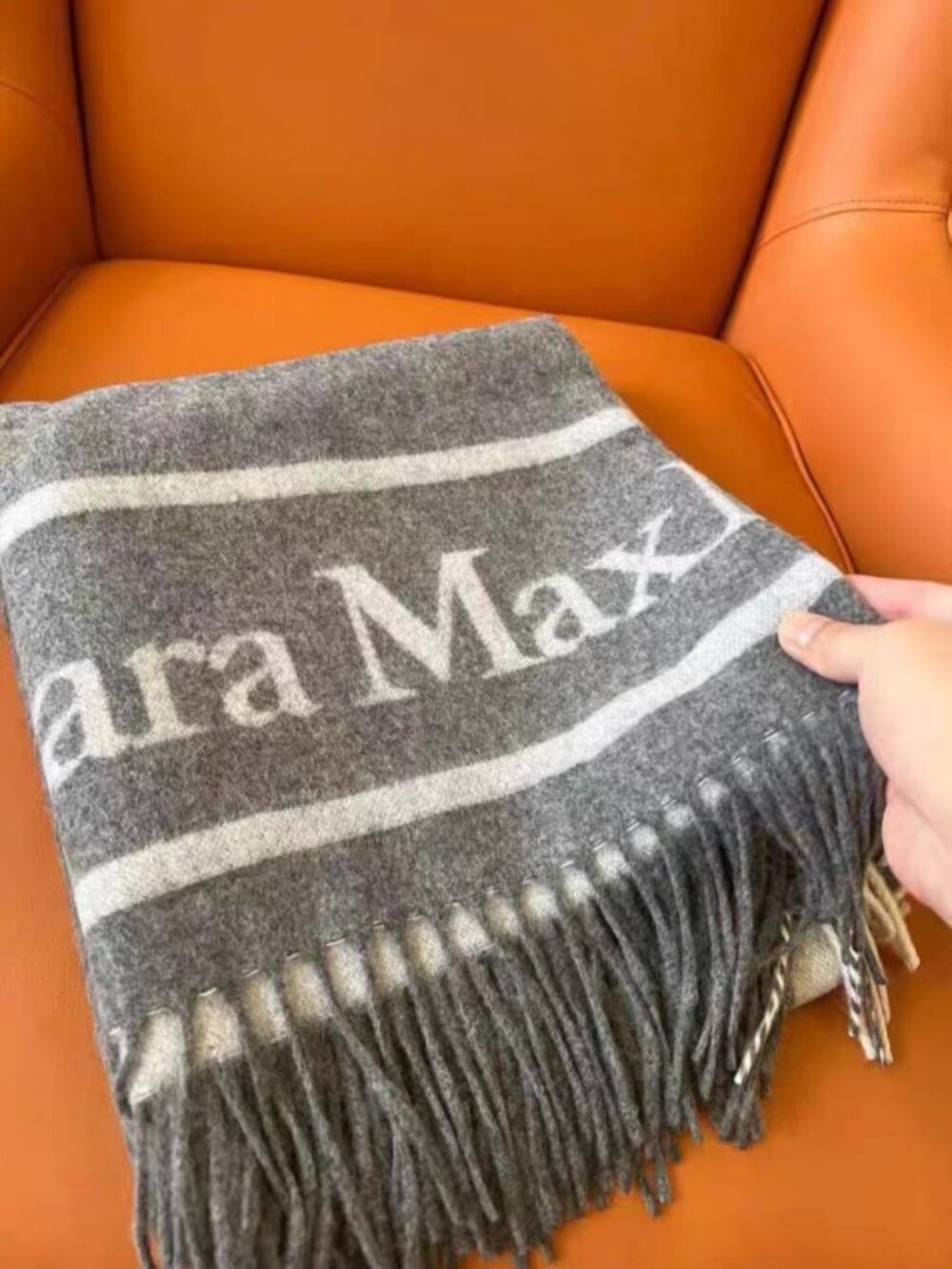 Max Mara Hilde Wool Jacquard Logo Poncho Cape Fringe Shawl Medium Gray ONE SIZE - Picture 2 of 9